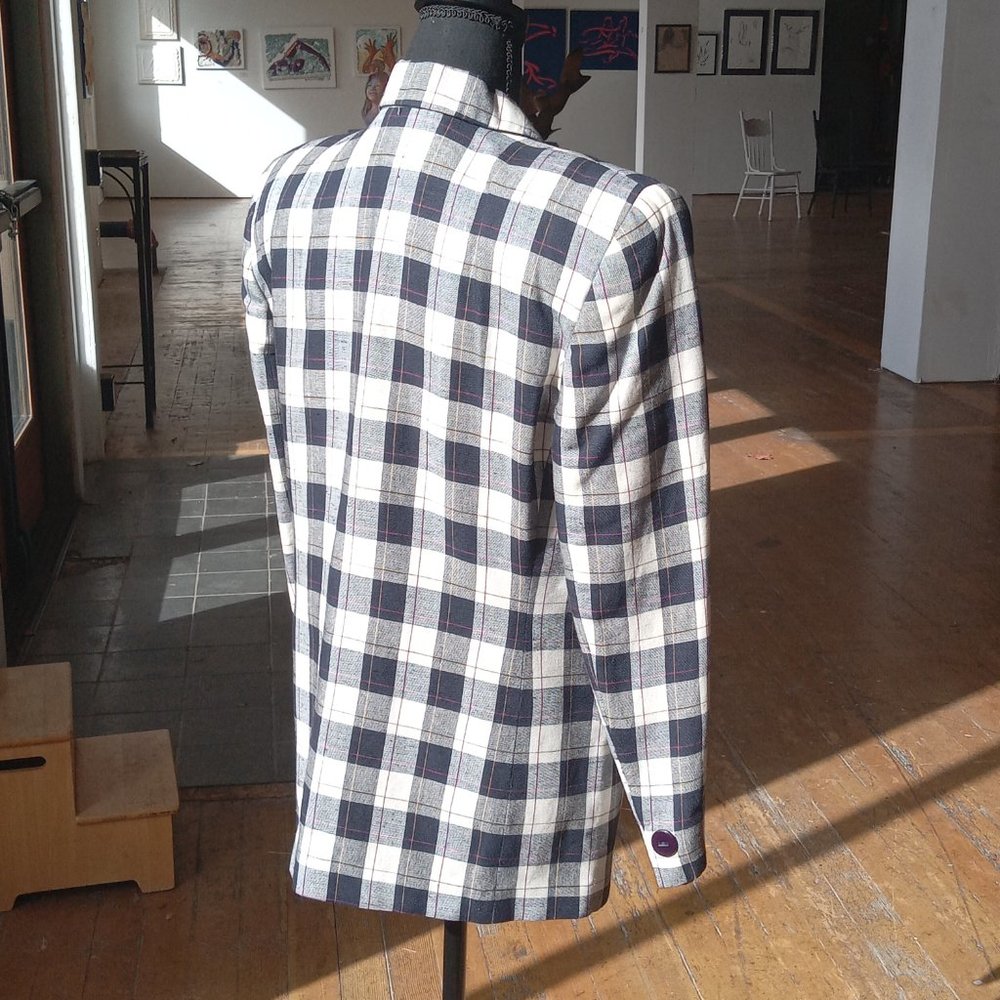 Navy and white buffalo  plaid double-breasted Blazer - Picture 3 of 10